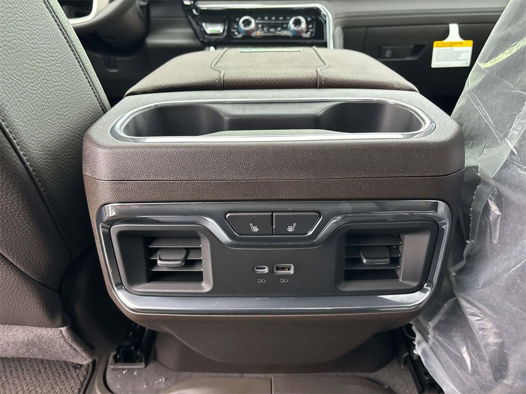 New 2026 GMC Sierra 2500 Denali w/ Denali Reserve Package image 7