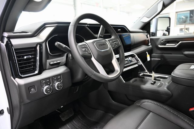 New 2026 GMC Sierra 3500 Denali w/ Denali Reserve Package image 26
