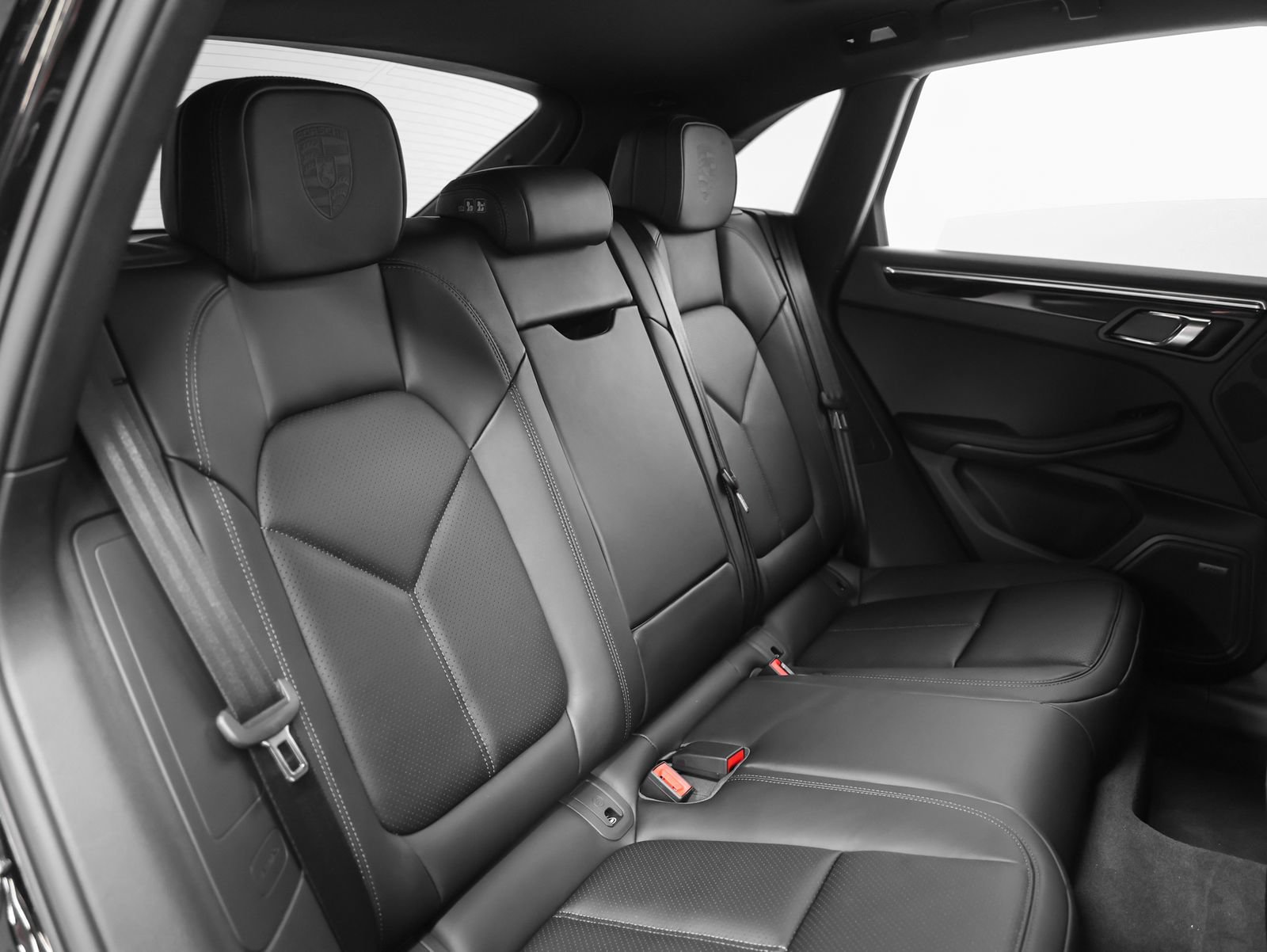 New 2026 Porsche Macan Turbo AWD/4WD image 27