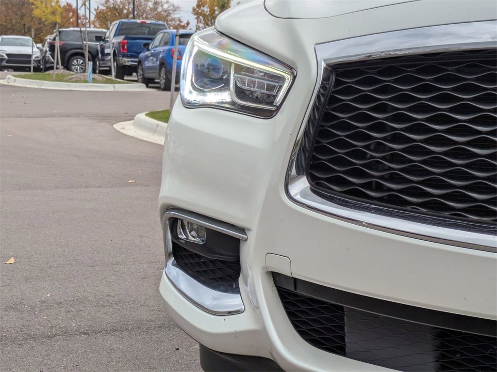 Used 2019 INFINITI QX60 Luxe w/ Essential Package image 9