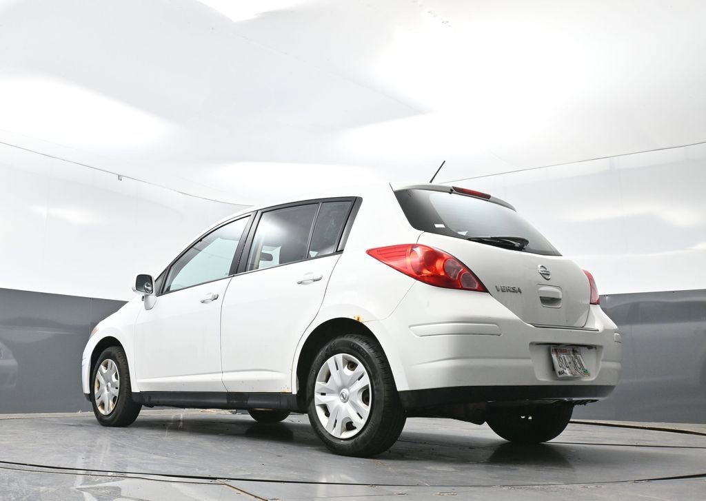 Used 2011 Nissan Versa 1.8 S FWD image 28