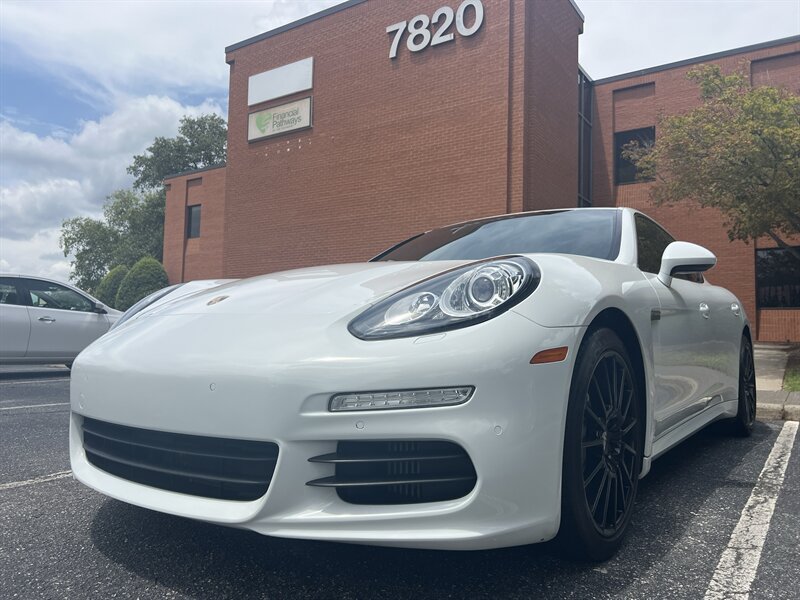 Used 2015 Porsche Panamera image 10