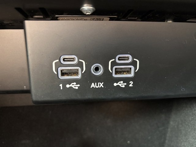 Used 2024 Jeep Wagoneer L 4WD image 15