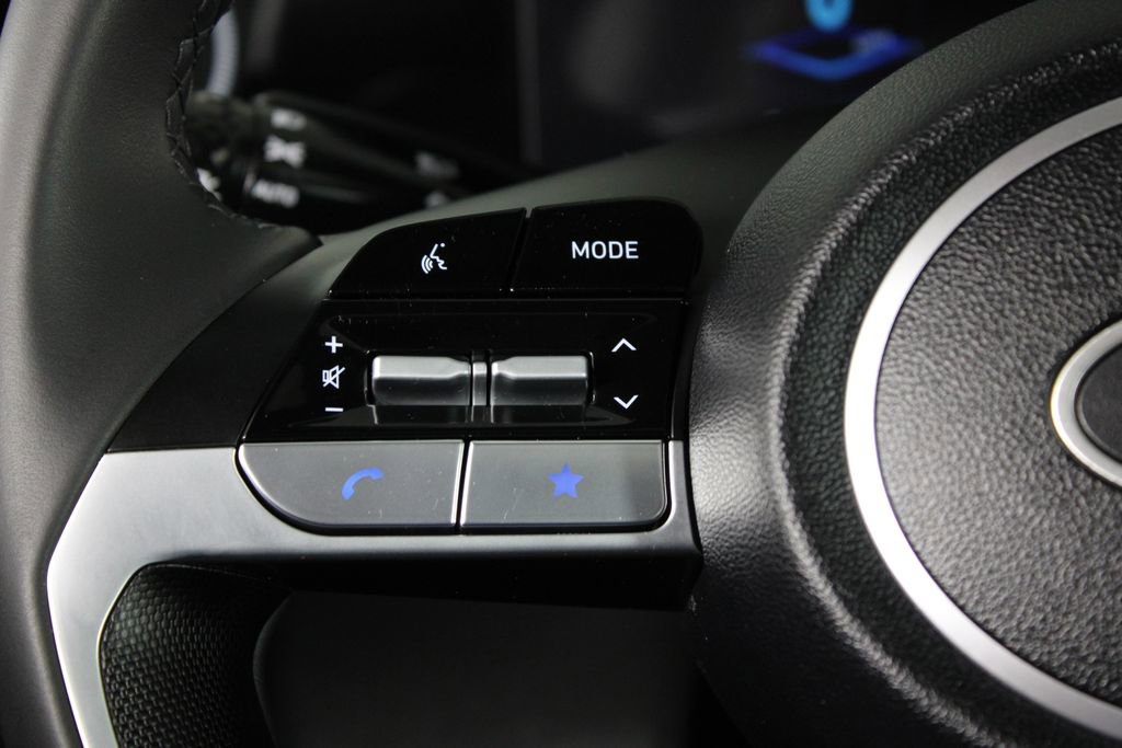 Used 2025 Hyundai Elantra SEL image 26