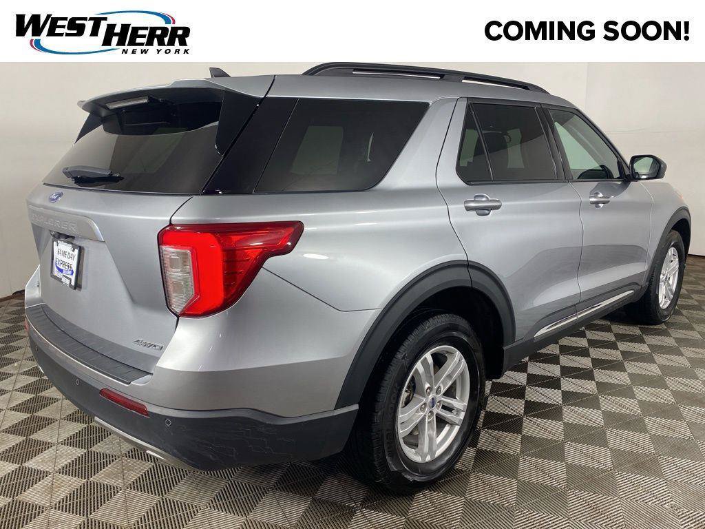 Used 2024 Ford Explorer XLT w/ Equipment Group 202A AWD/4WD image 24