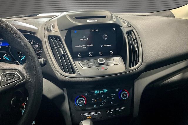 Used 2017 Ford Escape SE w/ Equipment Group 201A FWD image 9