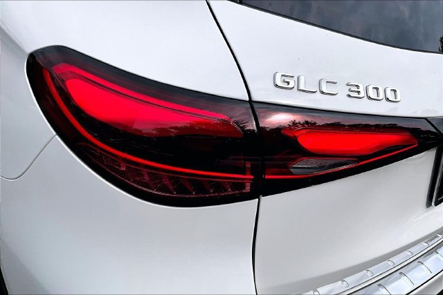 Certified 2026 Mercedes-Benz GLC 300 4MATIC image 25