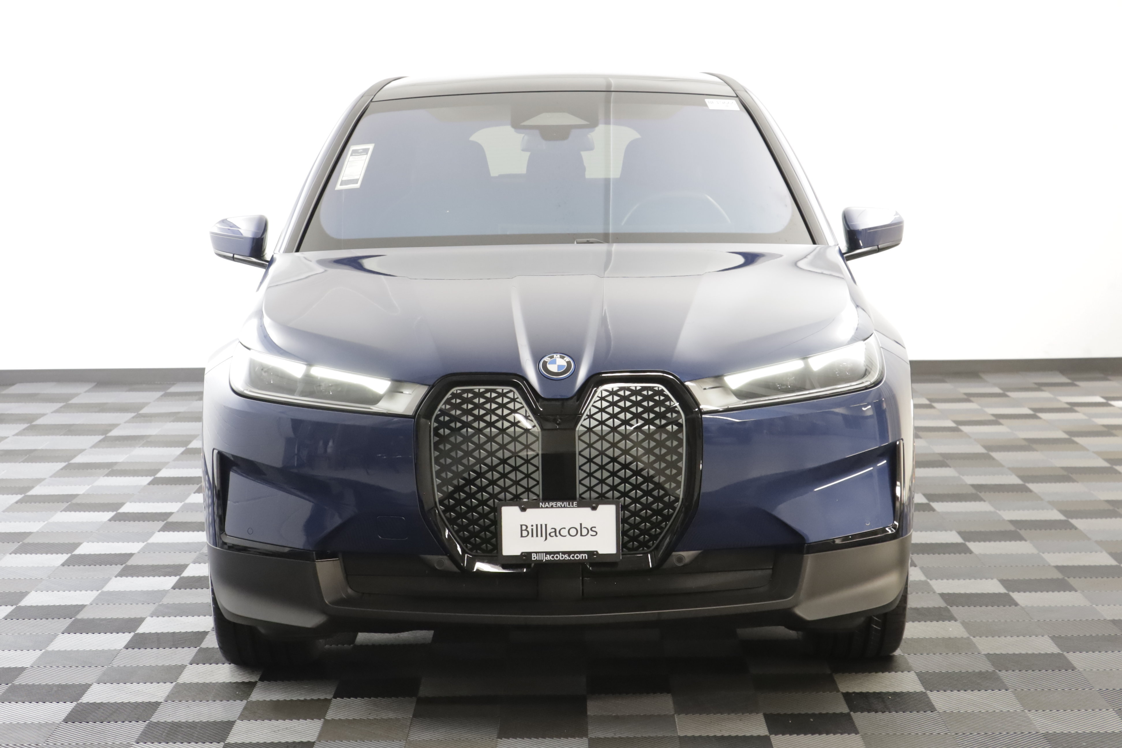 Used 2024 BMW iX xDrive50 w/ Premium Package AWD/4WD image 28