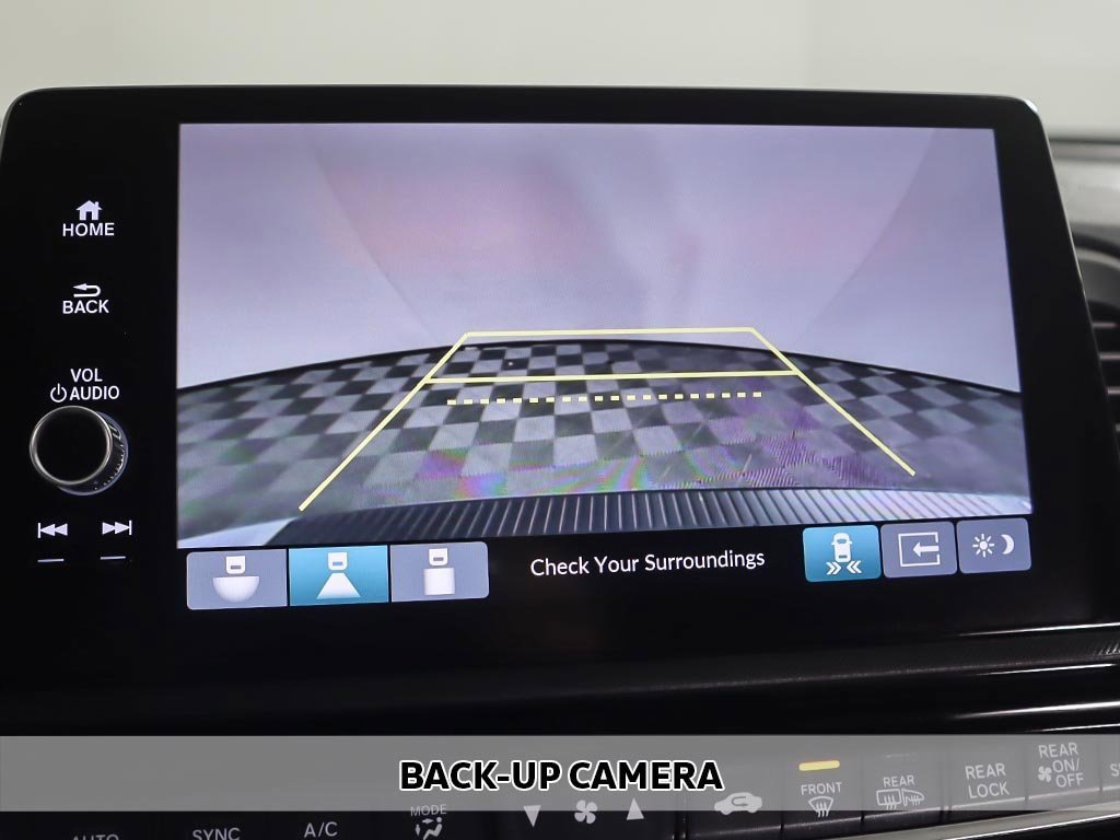 Used 2025 Honda Odyssey Touring image 8