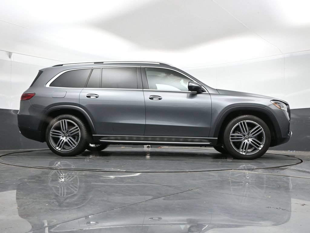 Used 2024 Mercedes-Benz GLS 450 4MATIC image 44