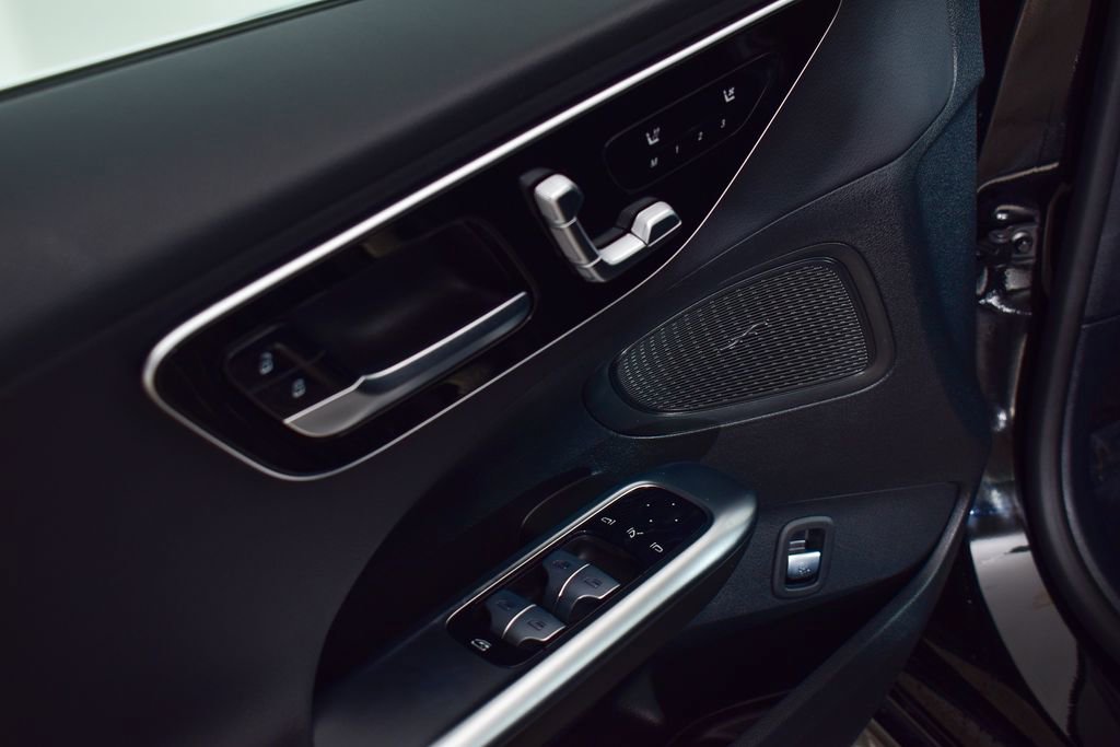 Certified 2025 Mercedes-Benz C 300 4MATIC Sedan image 11