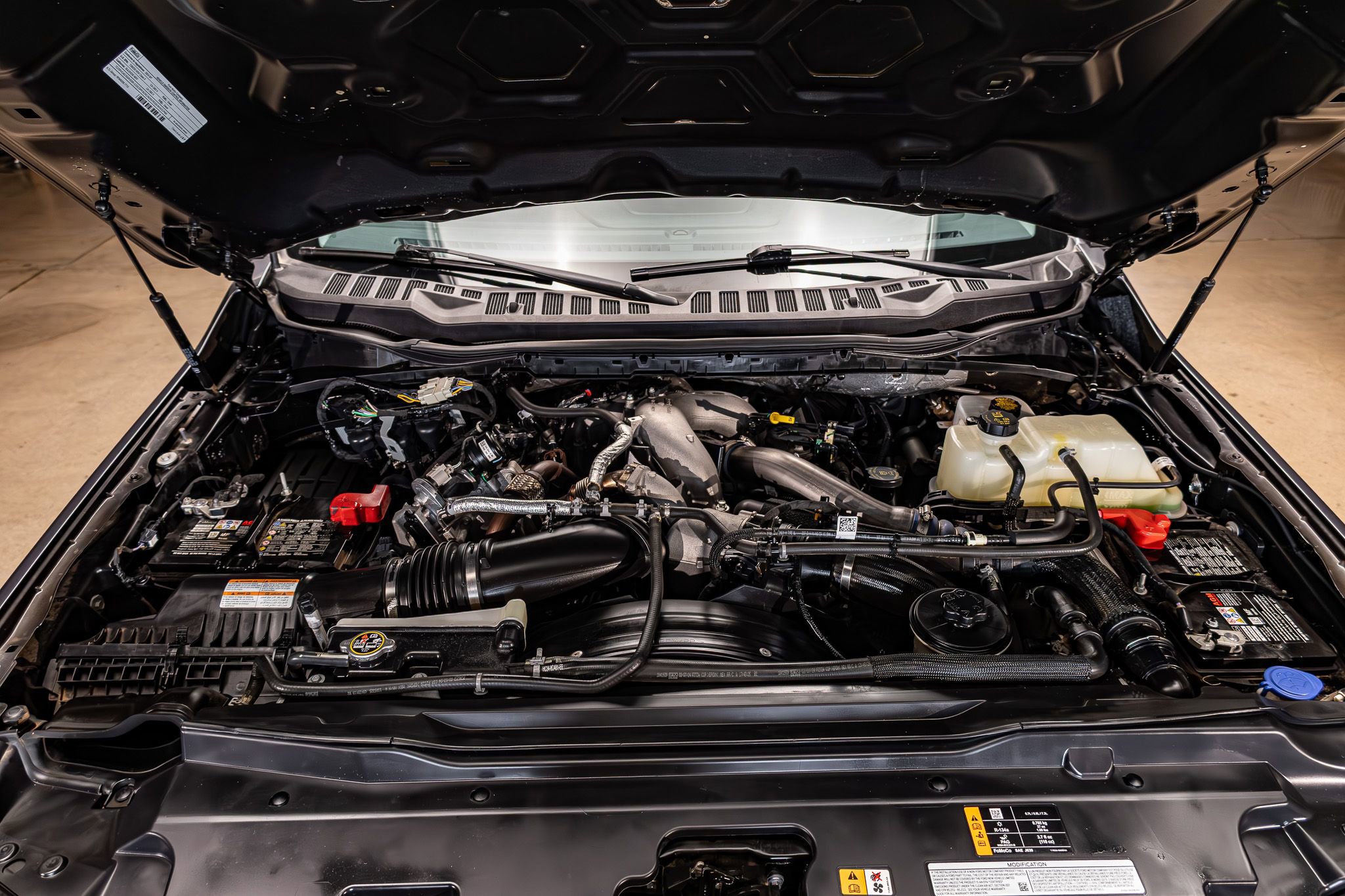 Used 2024 Ford F450 Lariat w/ FX4 Off-Road Package image 32