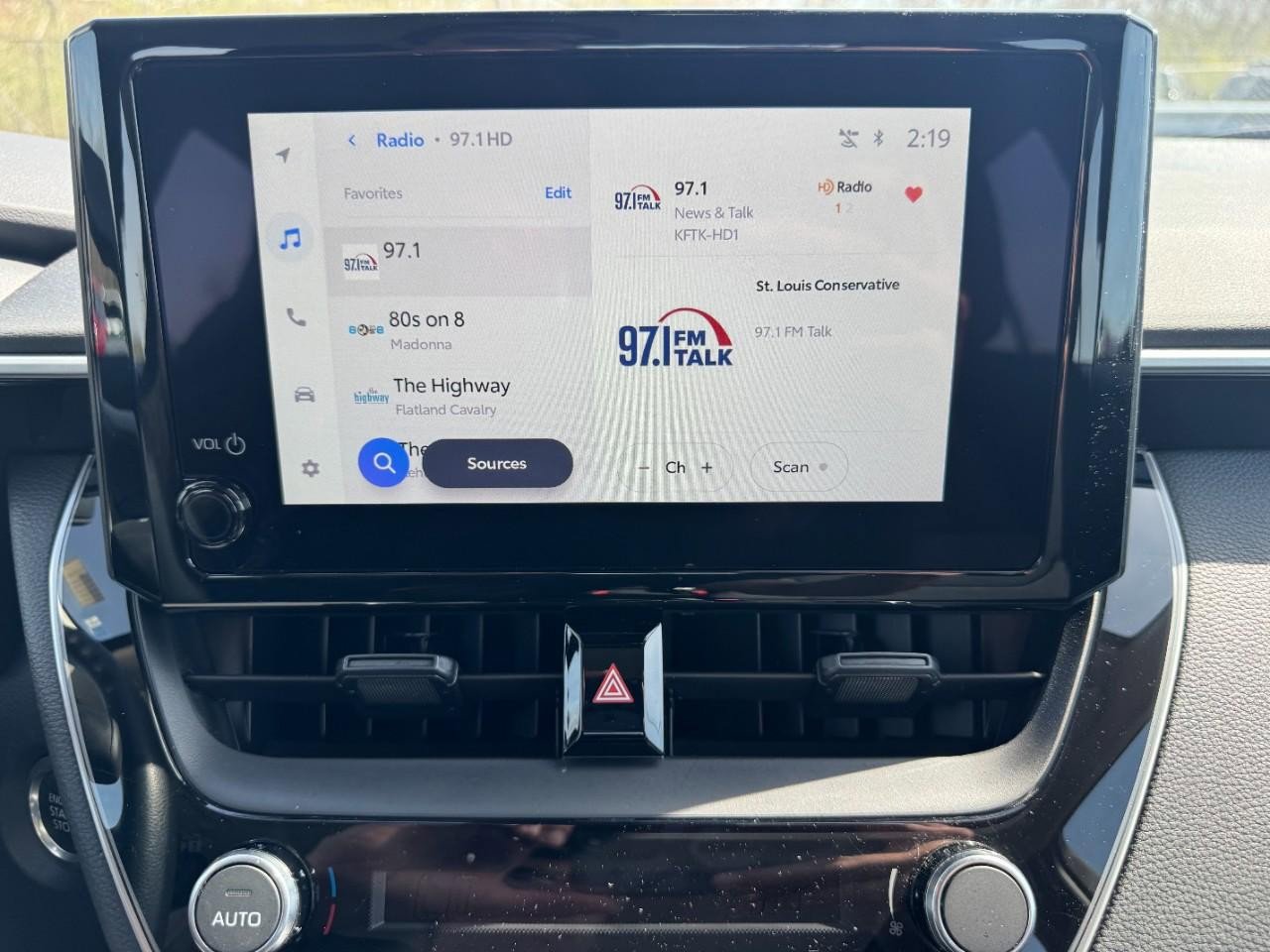 Used 2026 Toyota Corolla LE w/ LE Premium Package image 24