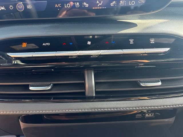Used 2026 Buick Enclave Avenir w/ Super Cruise Package AWD/4WD image 25