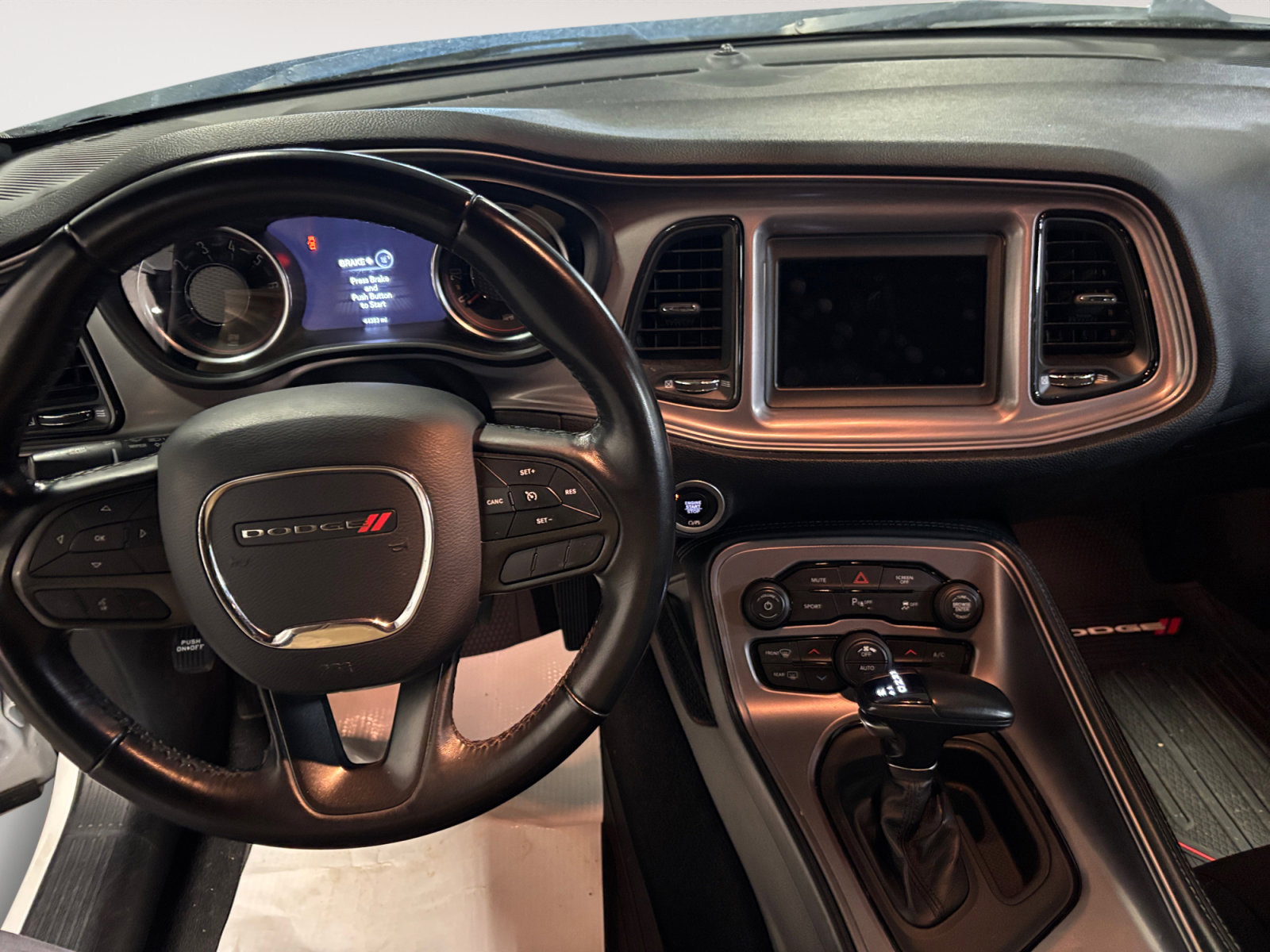 Used 2023 Dodge Challenger GT image 10