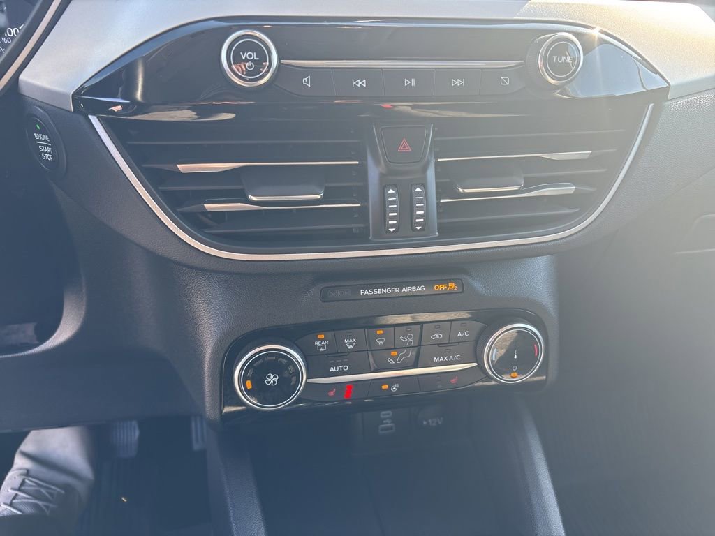 Used 2022 Ford Escape SE w/ Cold Weather Package image 14