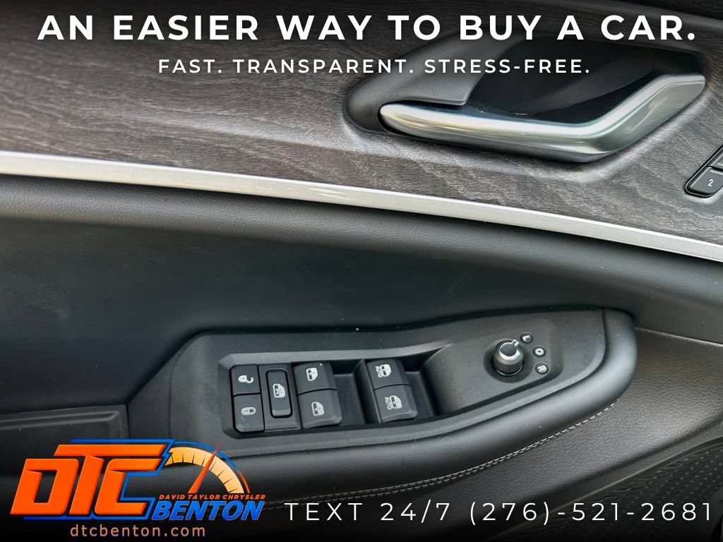 Used 2025 Jeep Grand Cherokee L Limited w/ Luxury Tech Group II AWD/4WD image 11