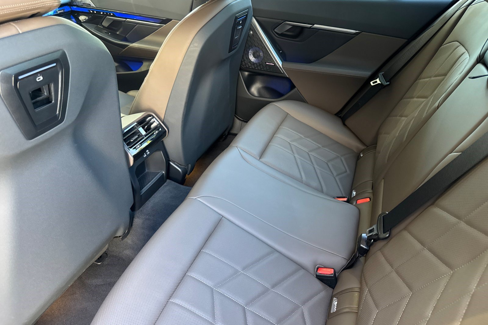 Used 2024 BMW i5 M60 w/ Premium Package AWD/4WD image 15