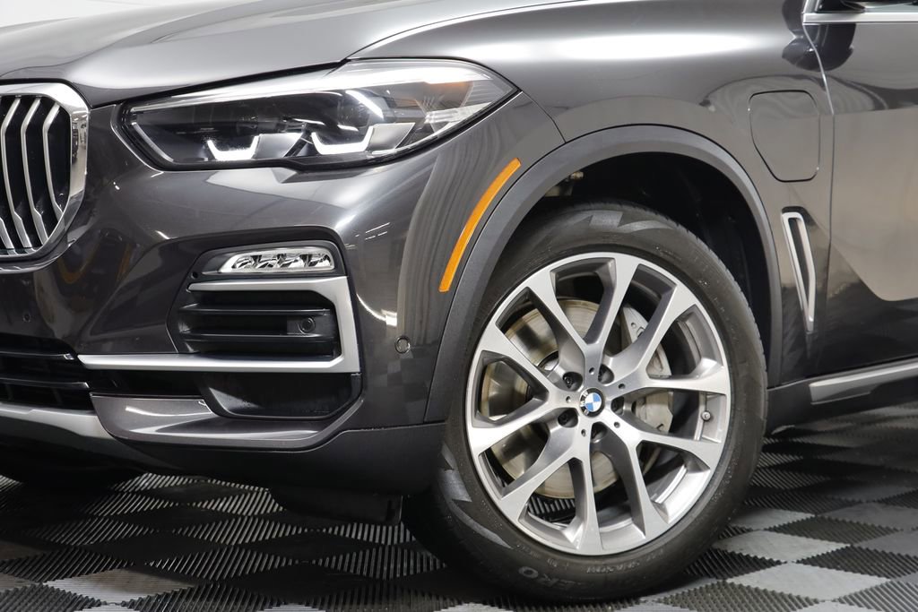 Used 2021 BMW X5 xDrive45e w/ Premium Package image 3