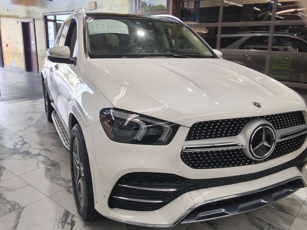 Used 2021 Mercedes-Benz GLE 350 4MATIC w/ AMG Line Exterior image 1