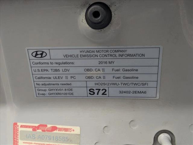 Used 2016 Hyundai Elantra SE image 23