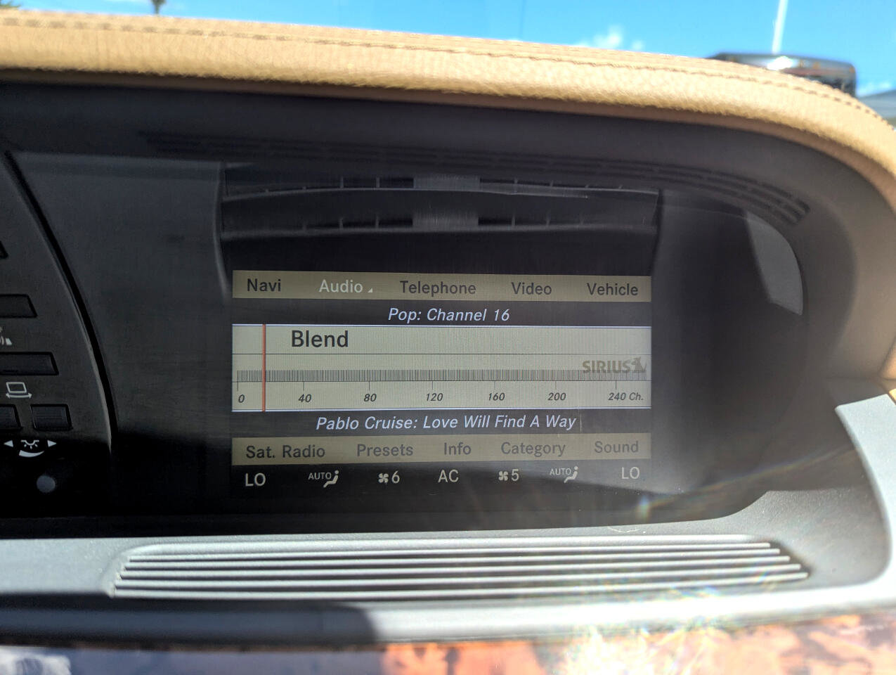 Used 2010 Mercedes-Benz S 550 4MATIC image 22