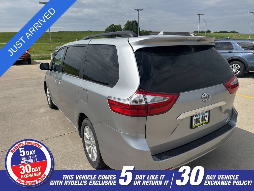 Used 2017 Toyota Sienna Limited AWD/4WD image 7