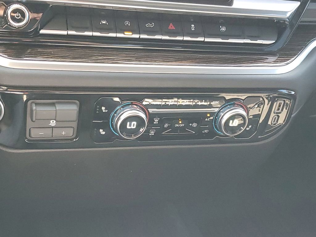 Used 2026 GMC Sierra 1500 Elevation w/ Elevation Select Package RWD image 18