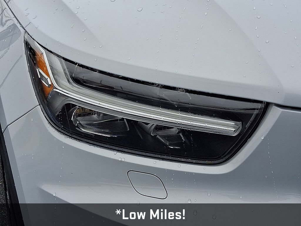 Used 2022 Volvo XC40 P8 Recharge Ultimate image 11