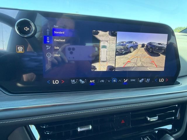 New 2026 Chevrolet Tahoe Premier w/ Sun And Tow Package AWD/4WD image 18