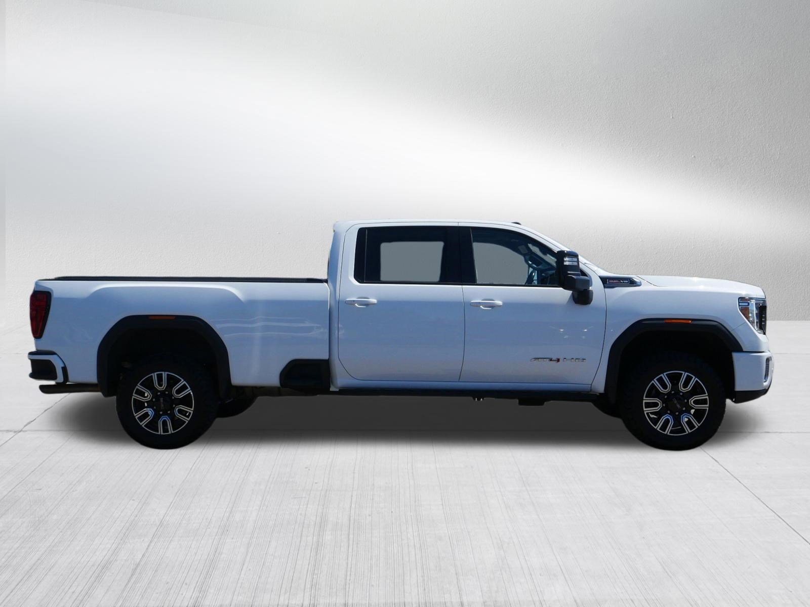 Used 2022 GMC Sierra 3500 AT4 w/ AT4 Premium Plus Package AWD/4WD image 8