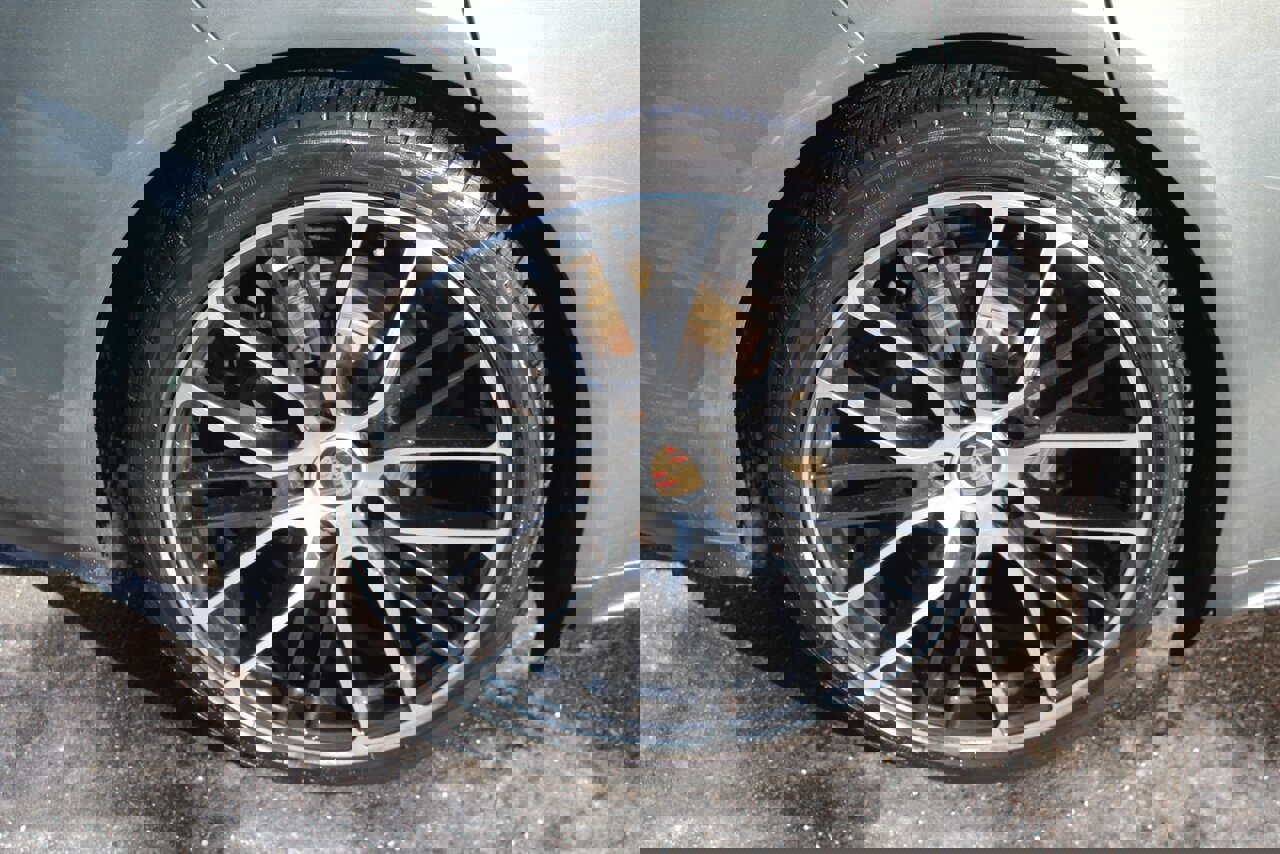 Used 2022 Porsche Panamera 4 image 28