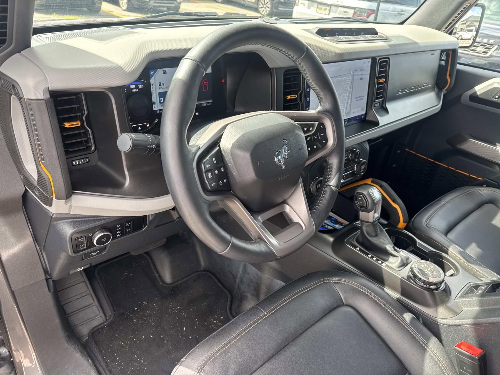 Used 2023 Ford Bronco Badlands image 17