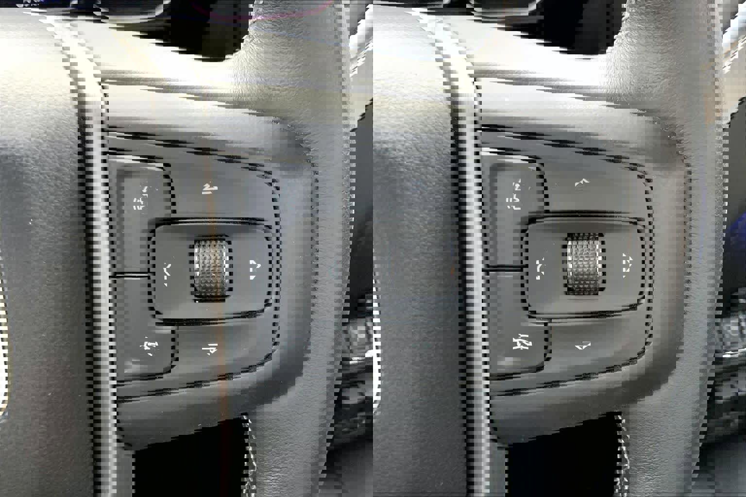 Used 2022 GMC Sierra 3500 Denali image 23