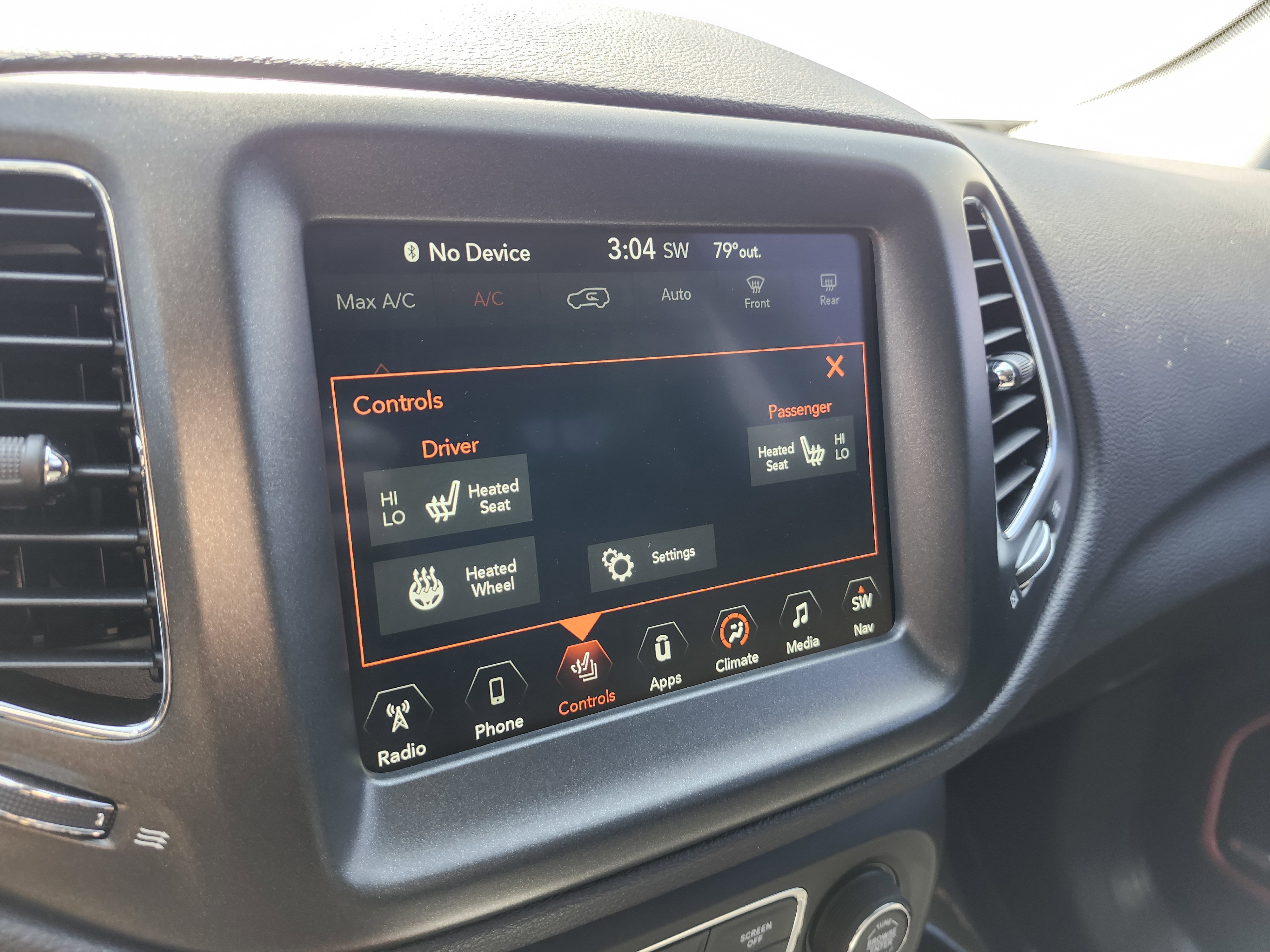 Used 2017 Jeep Compass Trailhawk w/ Leather Interior Group AWD/4WD image 7