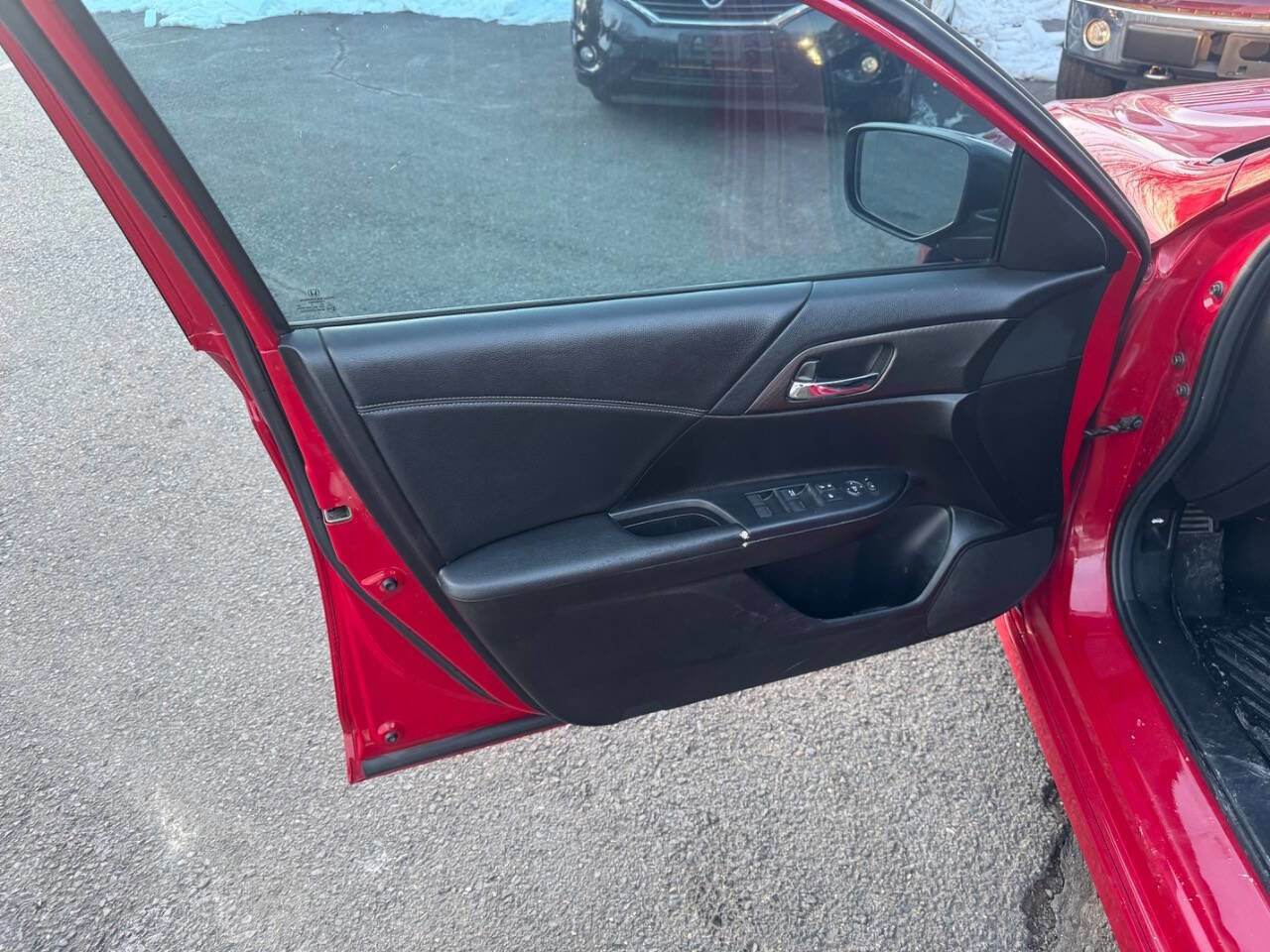 Used 2016 Honda Accord Sport image 9