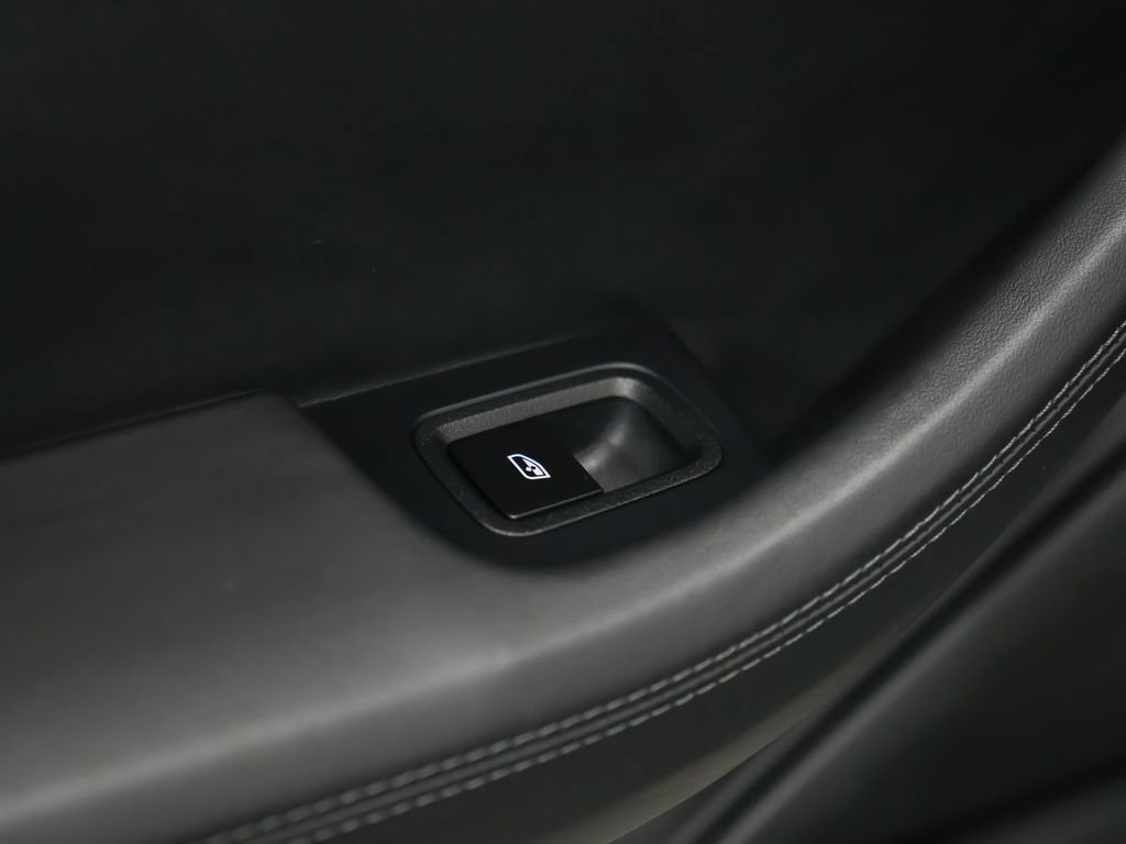 Used 2025 Porsche Panamera 4 E-Hybrid AWD/4WD image 16