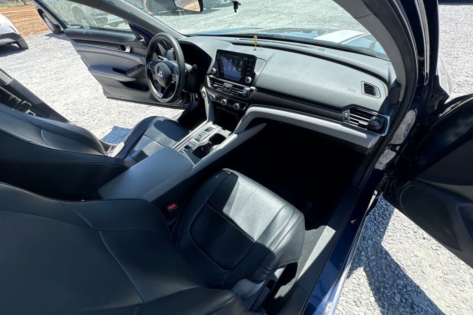 Used 2020 Honda Accord EX image 17