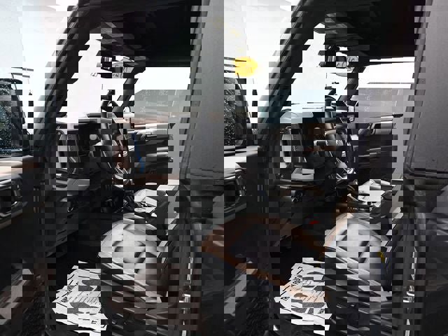 Used 2023 Ford Bronco Wildtrak AWD/4WD image 13