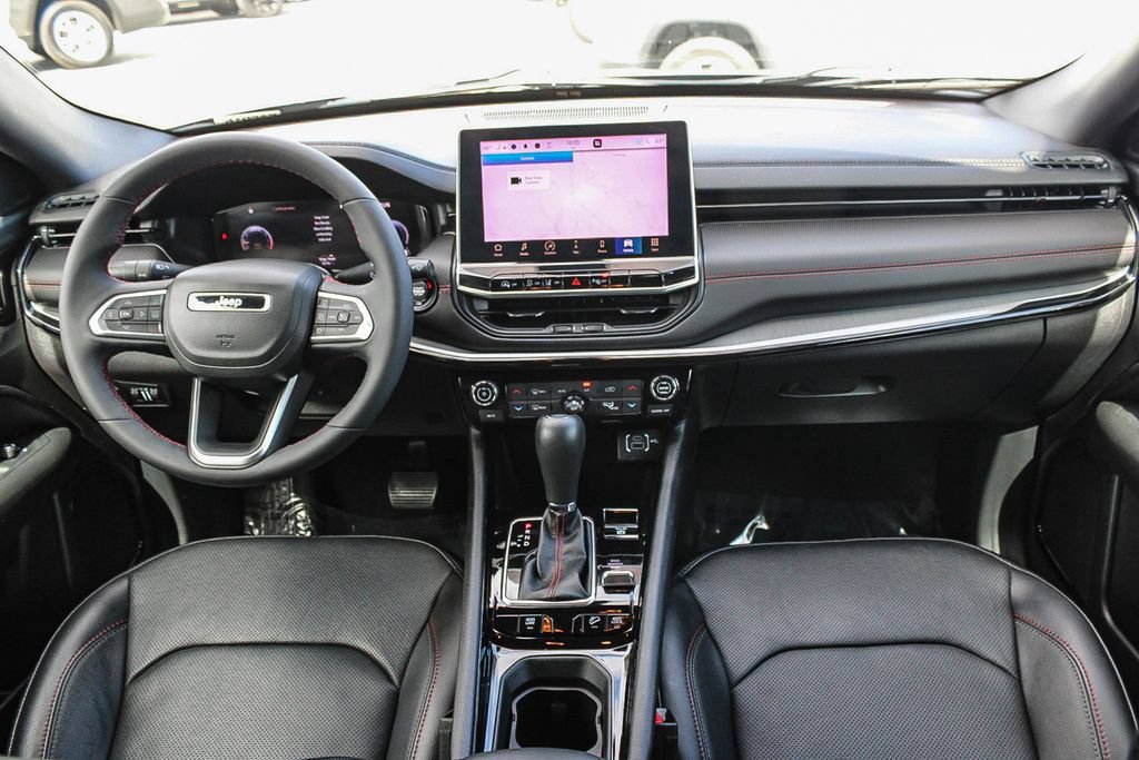 Used 2023 Jeep Compass Trailhawk w/ Trailhawk Elite Group AWD/4WD image 13
