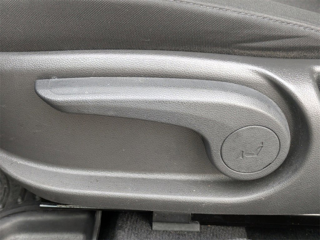 Used 2019 Hyundai Elantra SE w/ Cargo Package image 25