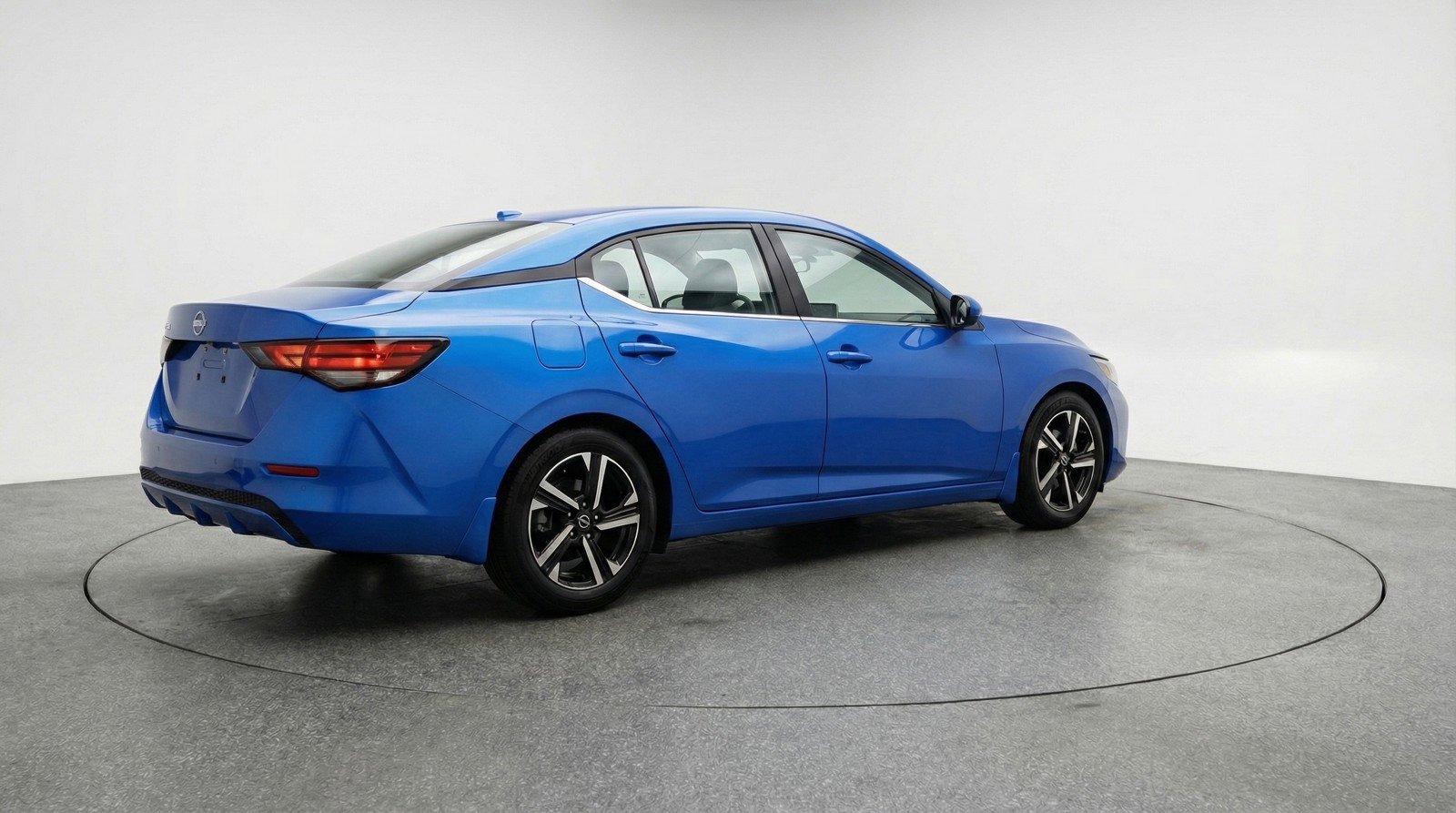 Used 2025 Nissan Sentra SV FWD image 9