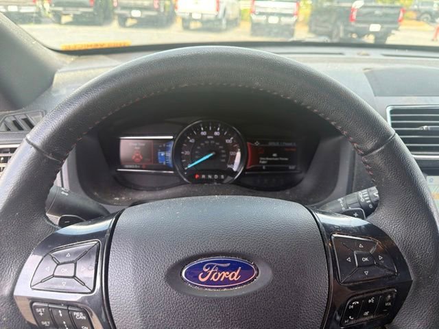 Used 2018 Ford Explorer Sport w/ Equipment Group 401A AWD/4WD image 2