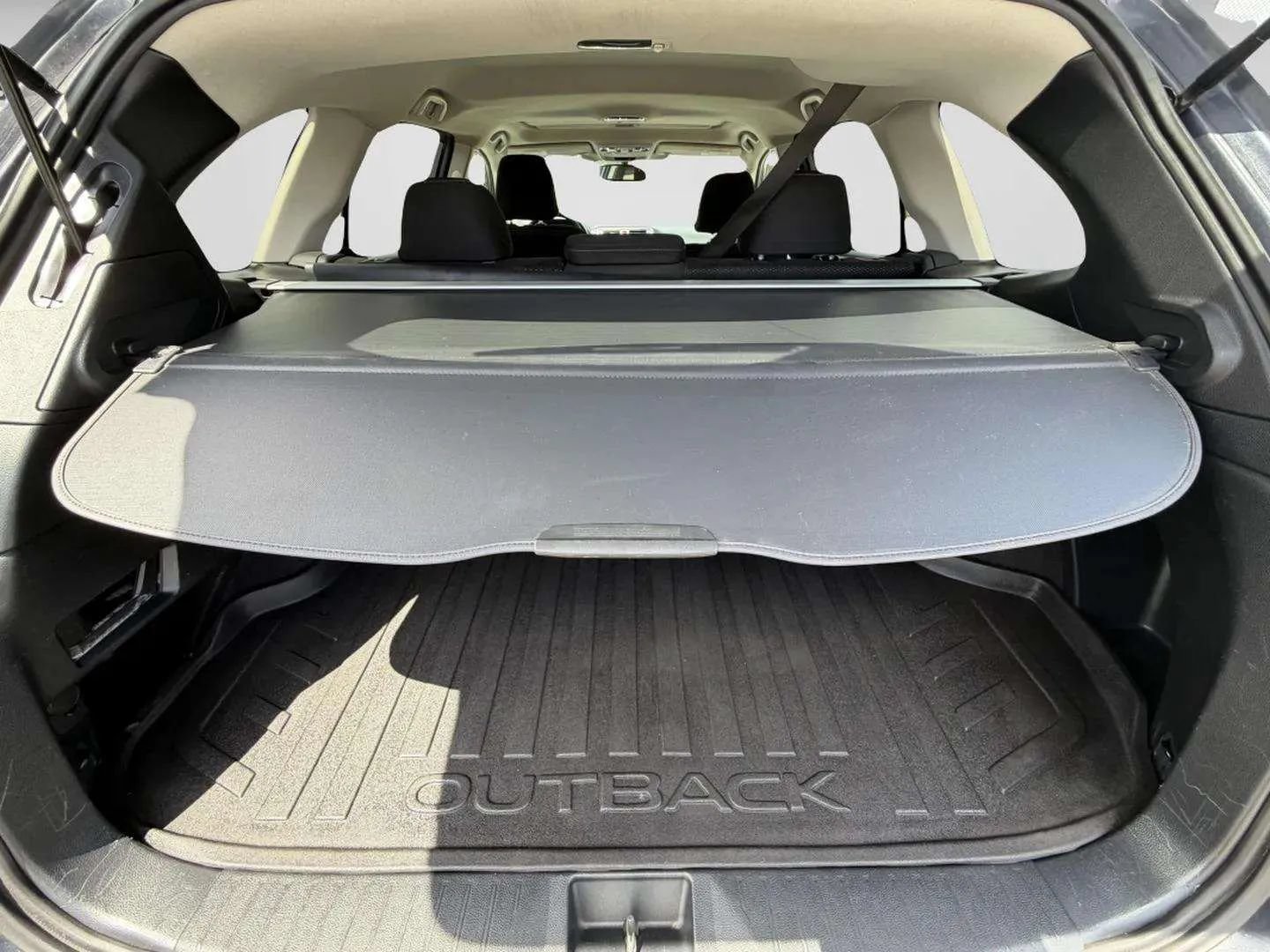 Used 2015 Subaru Outback 2.5i Premium AWD/4WD image 6