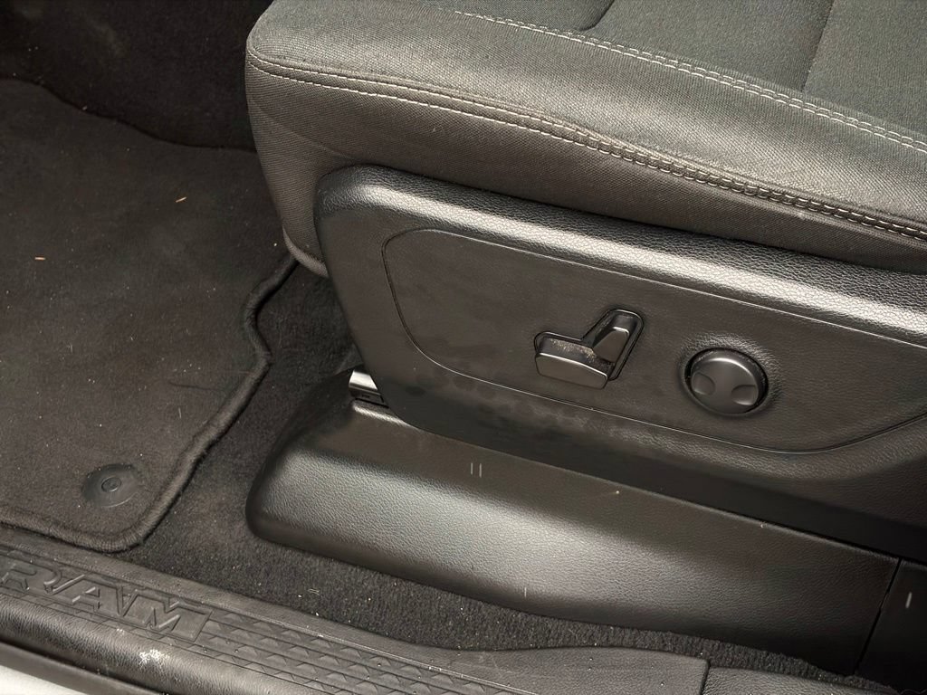 Used 2025 RAM 1500 Big Horn AWD/4WD image 13