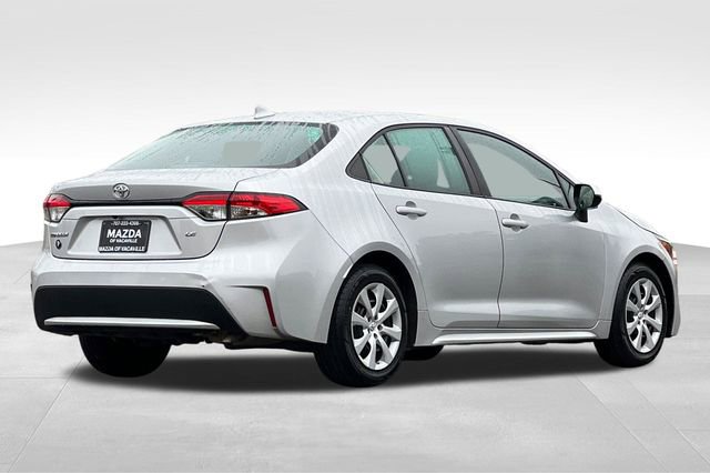 Used 2021 Toyota Corolla LE image 4