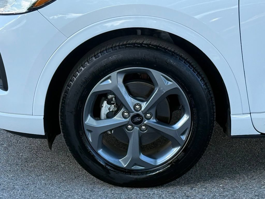 Used 2023 Ford Escape ST-Line w/ Tech Pack #1 AWD/4WD image 6