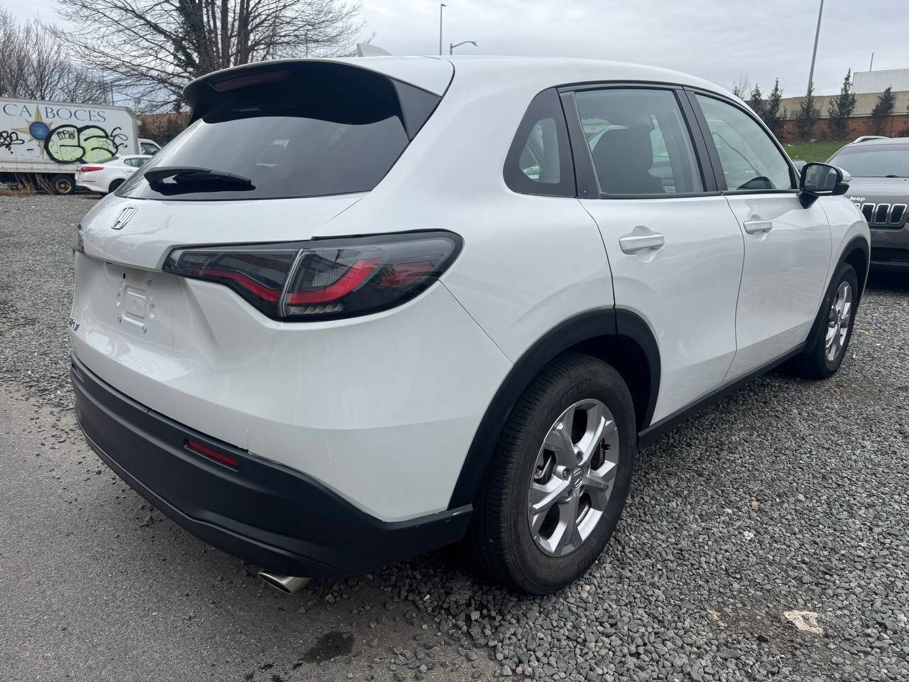 Used 2025 Honda HR-V LX image 5