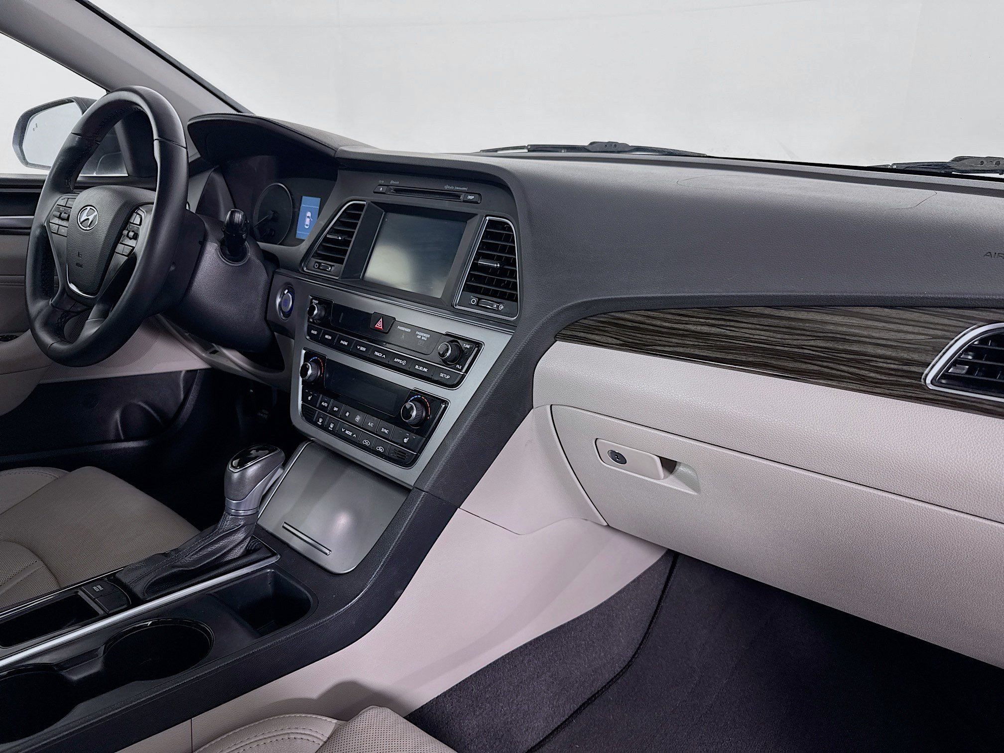 Used 2016 Hyundai Sonata Limited FWD image 50