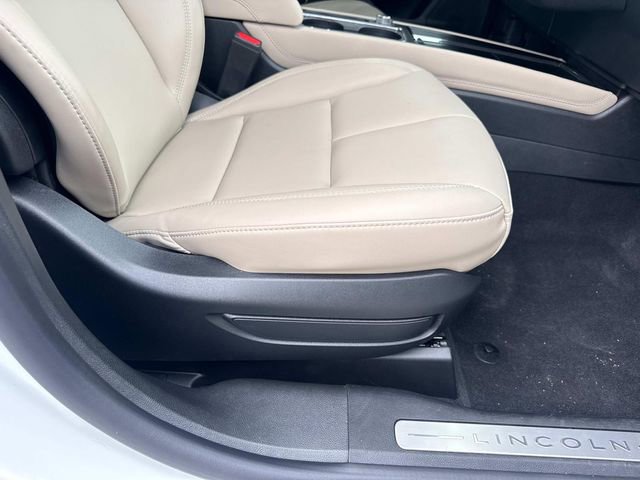 Used 2026 Lincoln Corsair Premiere FWD image 17